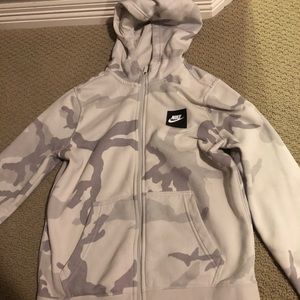 Nike size children’s large white camo jacket